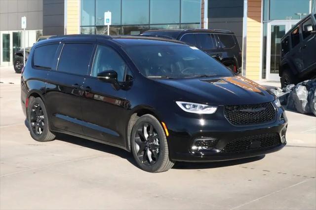 2026 Chrysler Pacifica Select for sale in Shawnee, OK
