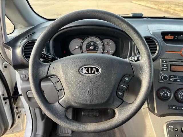 2007 Kia Rondo LX