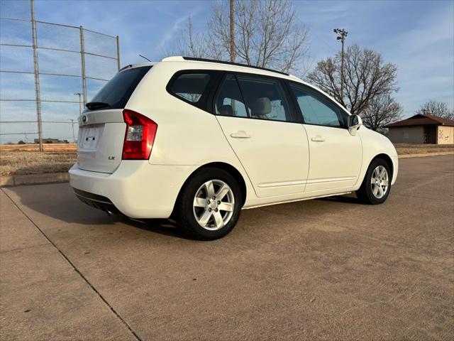 2007 Kia Rondo LX