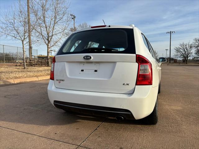2007 Kia Rondo LX