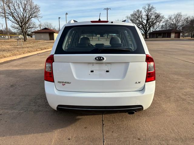 2007 Kia Rondo LX