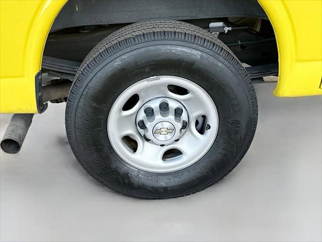 2023 Chevrolet Express Cargo Van RWD 2500 Regular Wheelbase WT