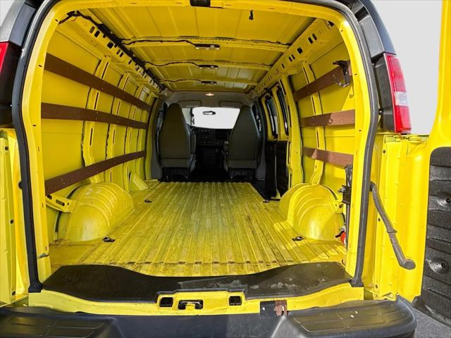 2023 Chevrolet Express Cargo Van RWD 2500 Regular Wheelbase WT