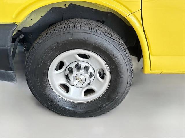 2023 Chevrolet Express Cargo Van RWD 2500 Regular Wheelbase WT