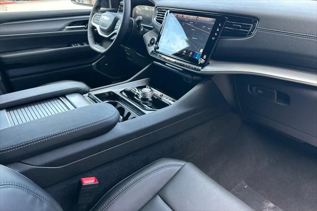 2026 Jeep Grand Wagoneer L 4x4