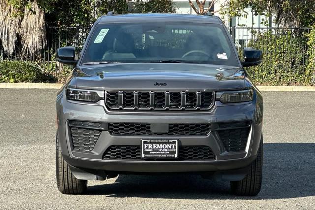 2026 Jeep Grand Cherokee Altitude 4x4