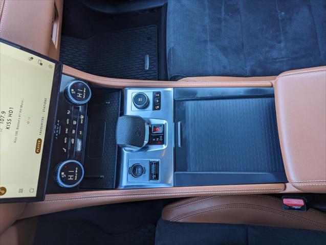 2023 Jaguar F-PACE SVR P550 AWD Automatic