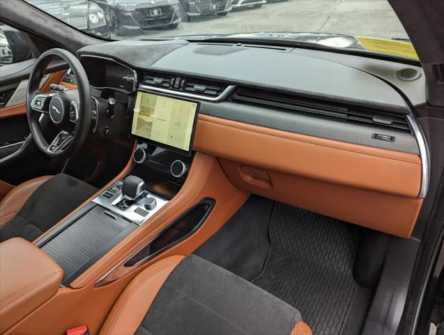 2023 Jaguar F-PACE SVR P550 AWD Automatic