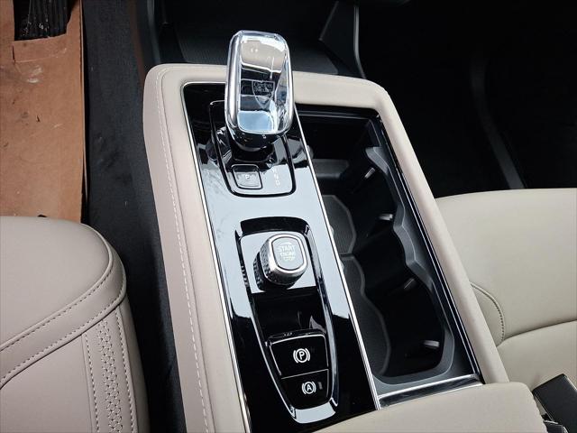 2026 Volvo XC90 Plus, B6 AWD Gas (mild hybrid), Gasoline, Bright, 7 Seats