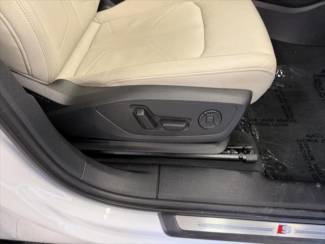 2025 Audi Q3 Premium 45 TFSI S line quattro Tiptronic