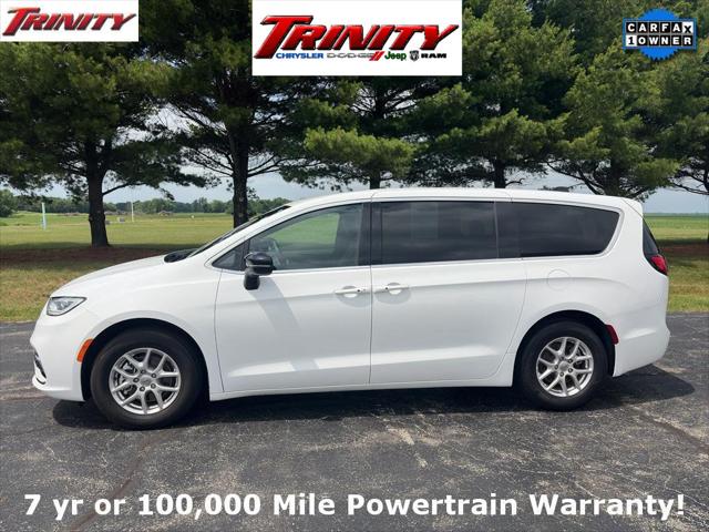 2025 Chrysler Pacifica Select for sale in Taylorville, IL