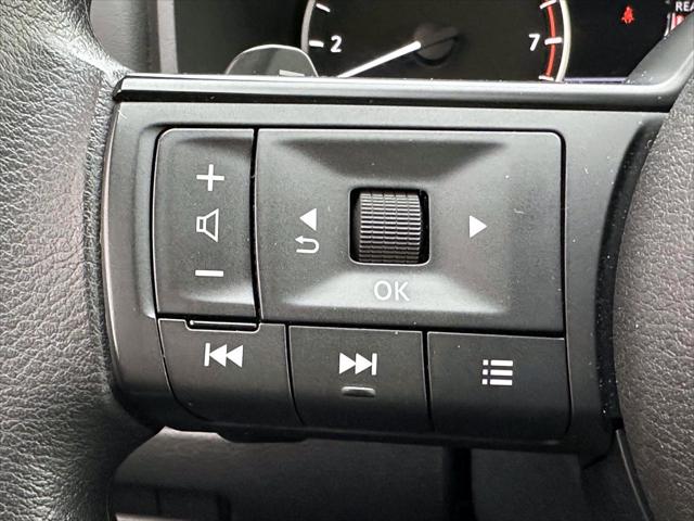 2024 Nissan Rogue S Intelligent AWD [28]