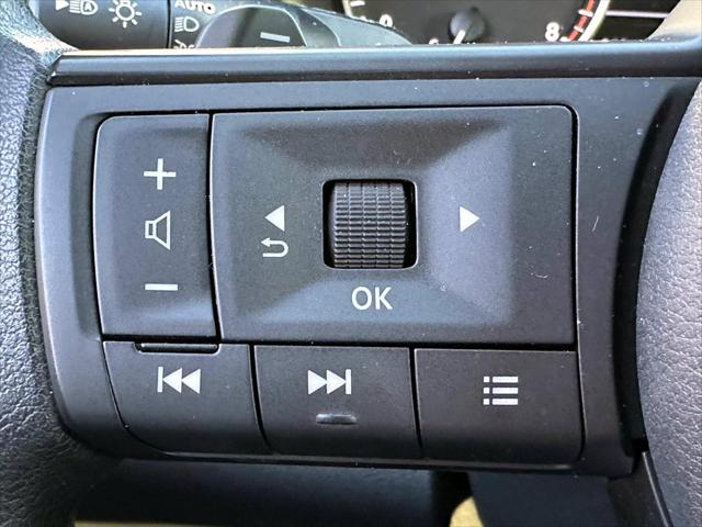 2024 Nissan Pathfinder S 4WD [30]