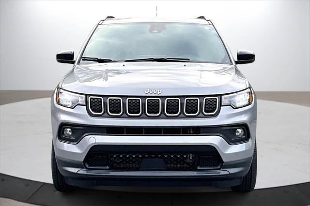 2024 Jeep Compass Latitude Lux FWD