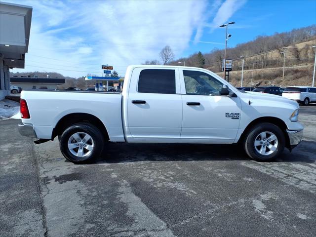 2023 RAM 1500 Classic SLT Crew Cab 4x4 57 Box