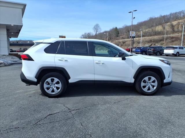 2024 Toyota RAV4 LE 2024 Toyota RAV4 LE