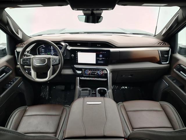 2025 GMC Sierra 2500HD 4WD Crew Cab Standard Bed Denali