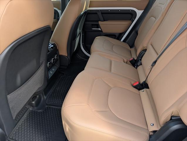 2026 Land Rover Defender P400 X-Dynamic SE