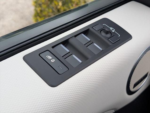 2026 Land Rover Discovery Dynamic SE