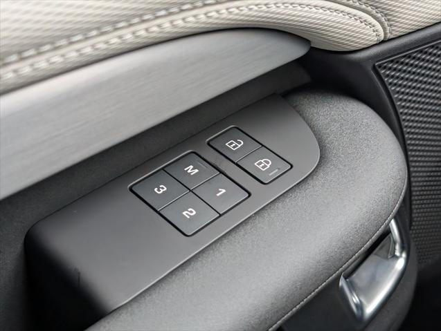 2026 Land Rover Discovery Dynamic SE