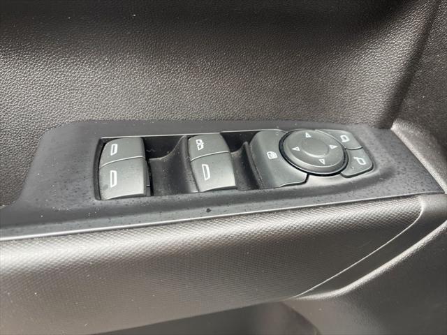 2020 Chevrolet Silverado 1500 2WD Crew Cab Short Bed Custom