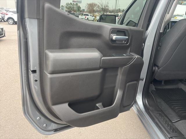 2020 Chevrolet Silverado 1500 2WD Crew Cab Short Bed Custom