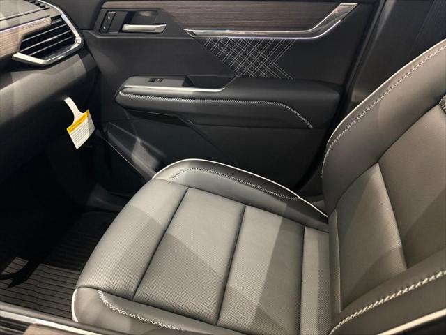2026 GMC Acadia Denali AWD