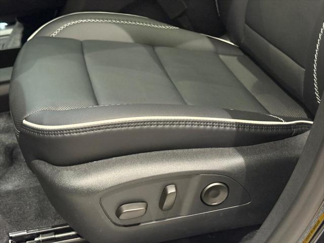 2026 GMC Acadia Denali AWD