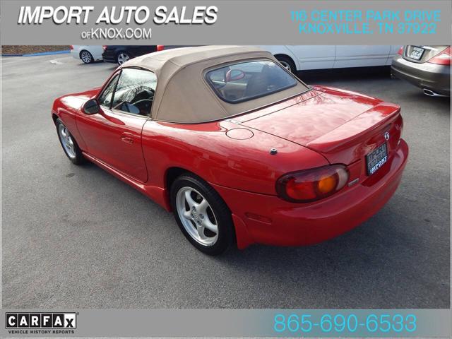 1999 Mazda MX-5 Base 2dr Convertible
