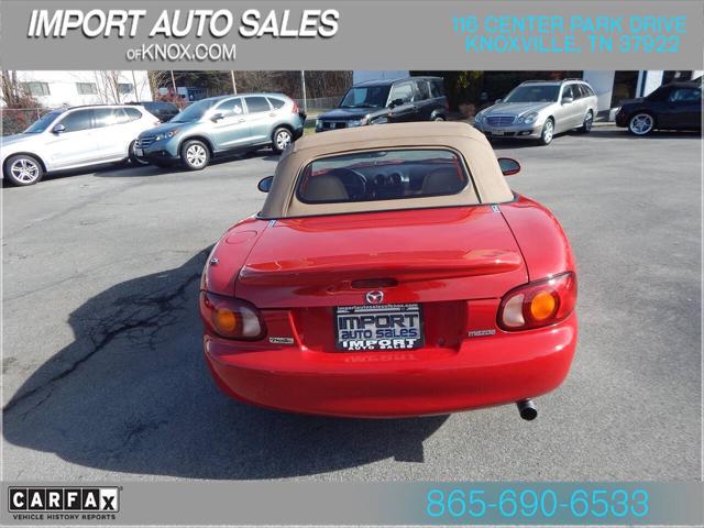 1999 Mazda MX-5 Base 2dr Convertible