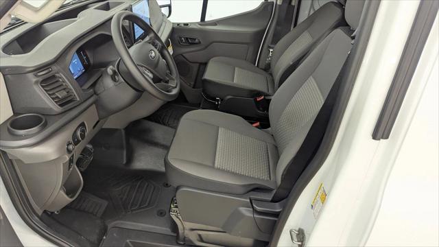 2026 Ford Transit Cargo Van T-250 148" Med Rf 9150 GVWR RWD
