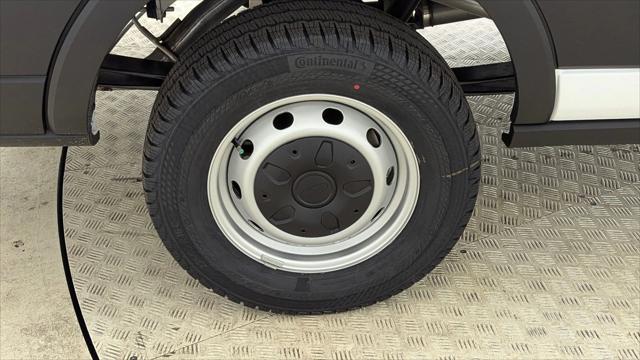 2026 Ford Transit Cargo Van T-250 148" Med Rf 9150 GVWR RWD