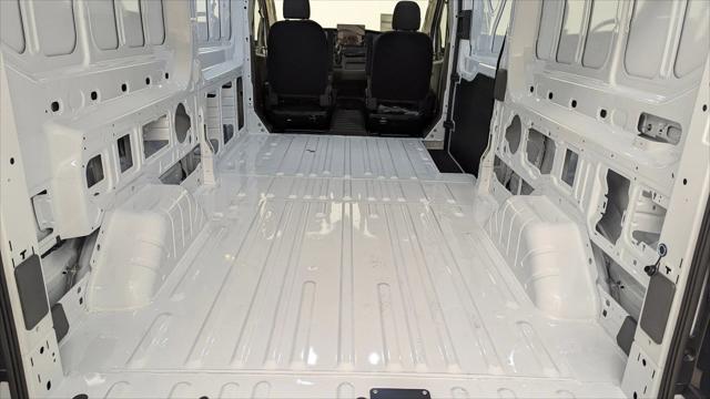 2026 Ford Transit Cargo Van T-250 148" Med Rf 9150 GVWR RWD