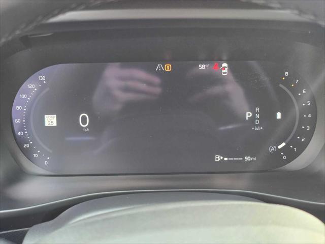 2026 Volvo XC40 Core, B5 AWD Gas (mild hybrid), Dark