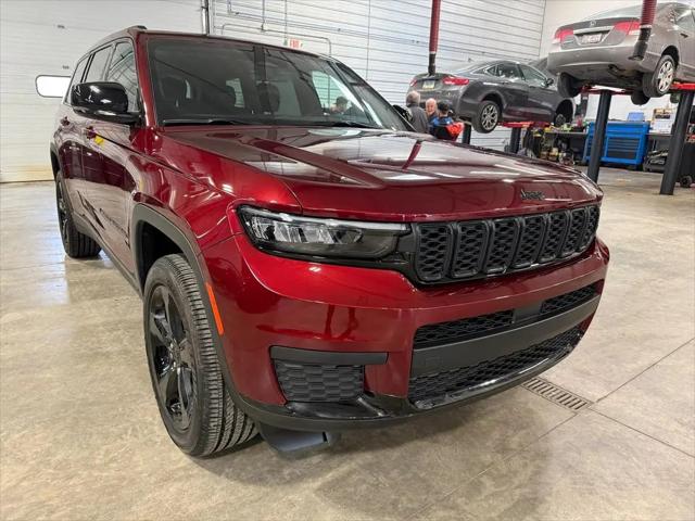 2025 Jeep Grand Cherokee L Altitude X 4x4 for sale in Galena, IL
