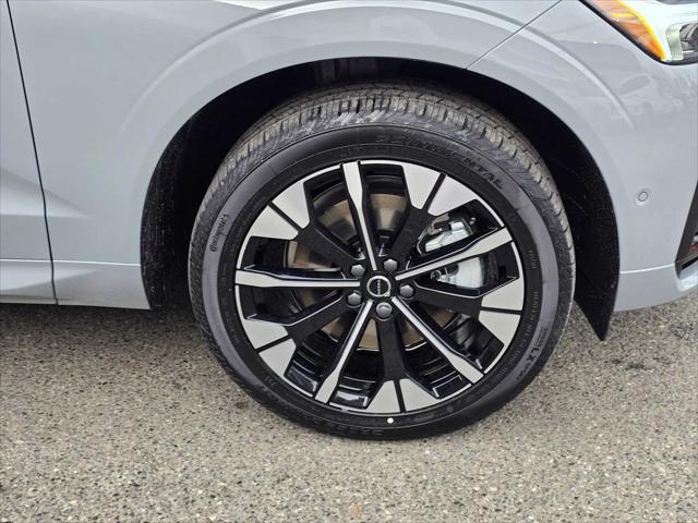 2026 Volvo XC60 Plug-In Hybrid Plus, T8 AWD Electric/Gasoline, Dark