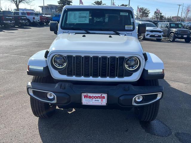 2026 Jeep Gladiator GLADIATOR SAHARA 4X4