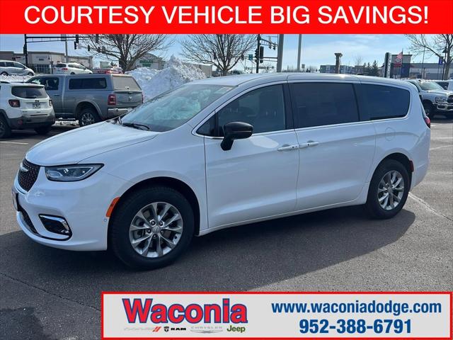 2026 Chrysler Pacifica PACIFICA SELECT AWD