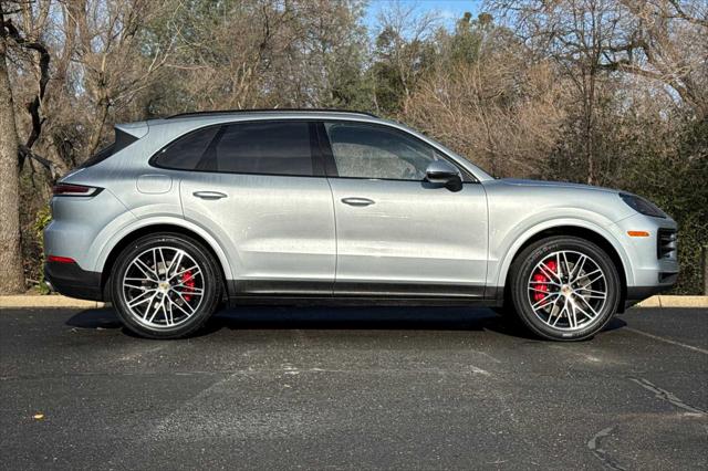 2024 Porsche Cayenne S