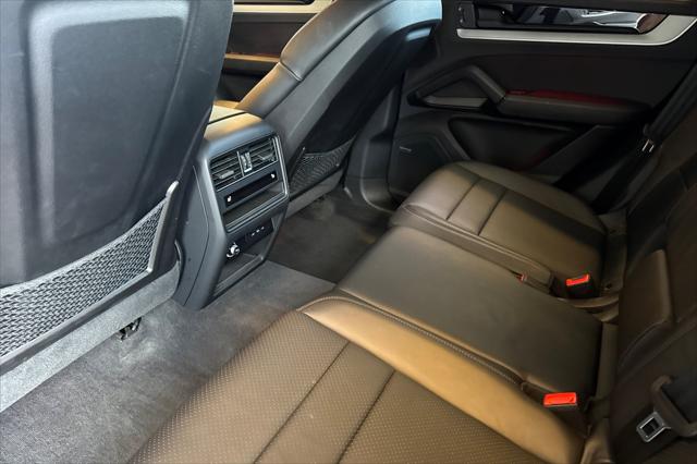 2024 Porsche Cayenne S