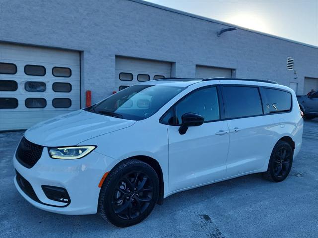 2023 Chrysler Pacifica Limited AWD