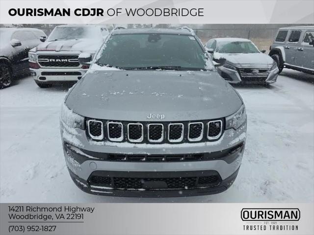 2023 Jeep Compass Latitude Lux FWD 2023 Jeep Compass Latitude Lux FWD