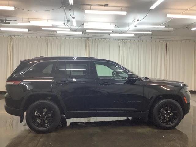 2026 Jeep Grand Cherokee Altitude 4x4