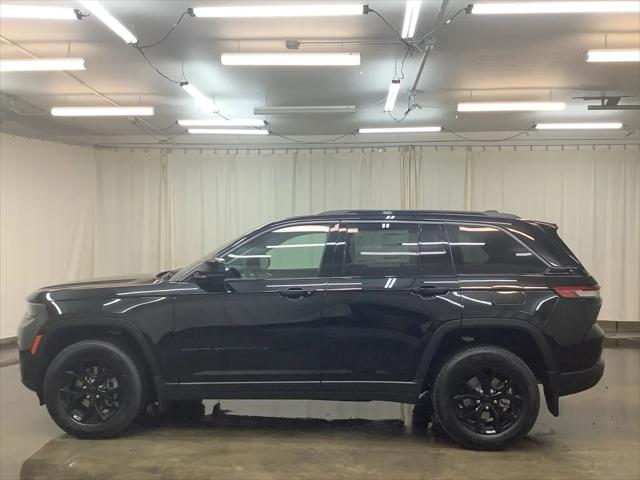 2026 Jeep Grand Cherokee Altitude 4x4