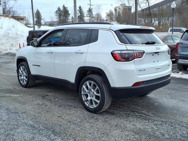 2022 Jeep Compass Latitude Lux 4x4