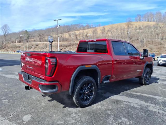 2025 GMC Sierra 2500HD 4WD Crew Cab Standard Bed AT4