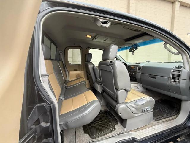2004 Nissan Titan LE
