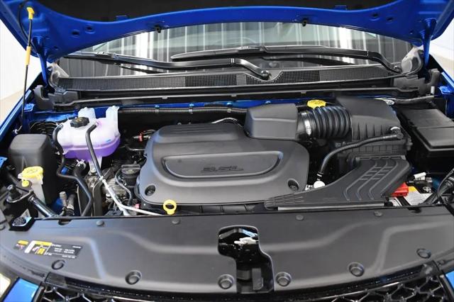 2026 Chrysler Pacifica Select AWD