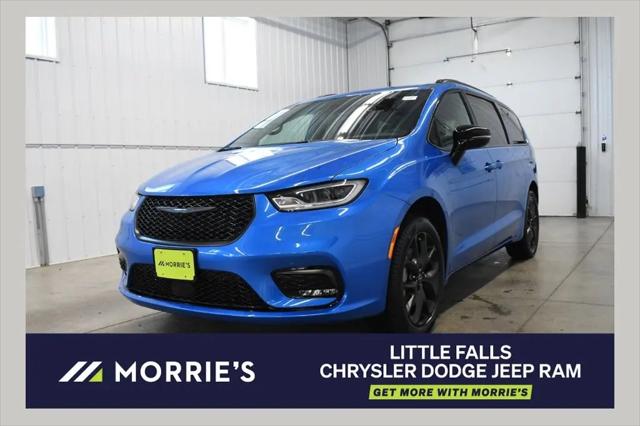 2026 Chrysler Pacifica Select AWD for sale in Little Falls, MN