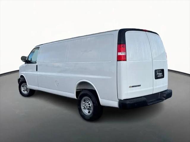 2025 Chevrolet Express Cargo Van RWD 2500 Extended Wheelbase WT